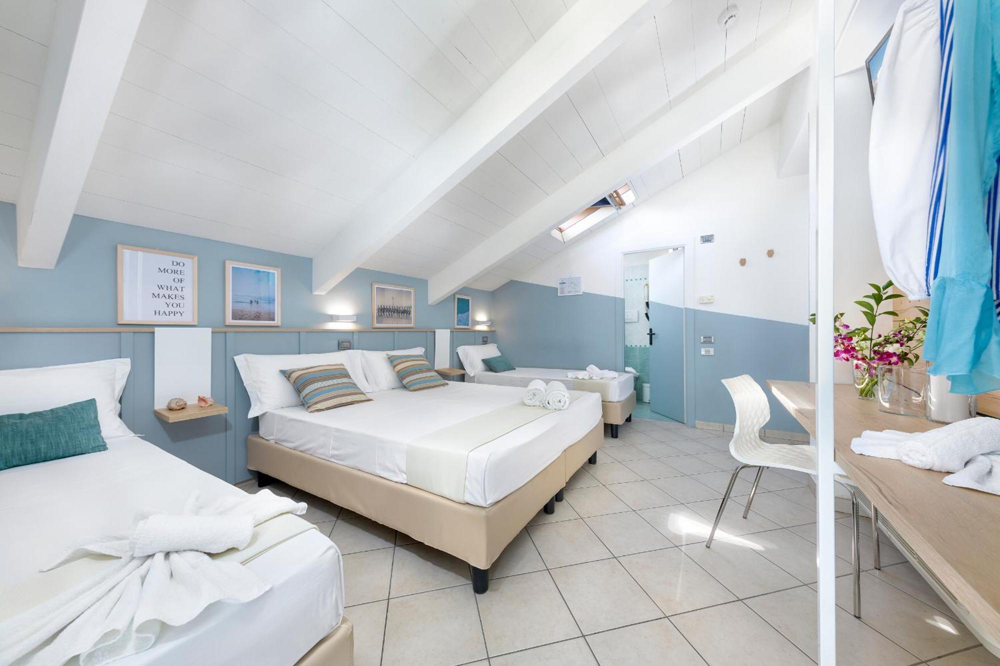 Hotel La Residenza Riccione Rum bild